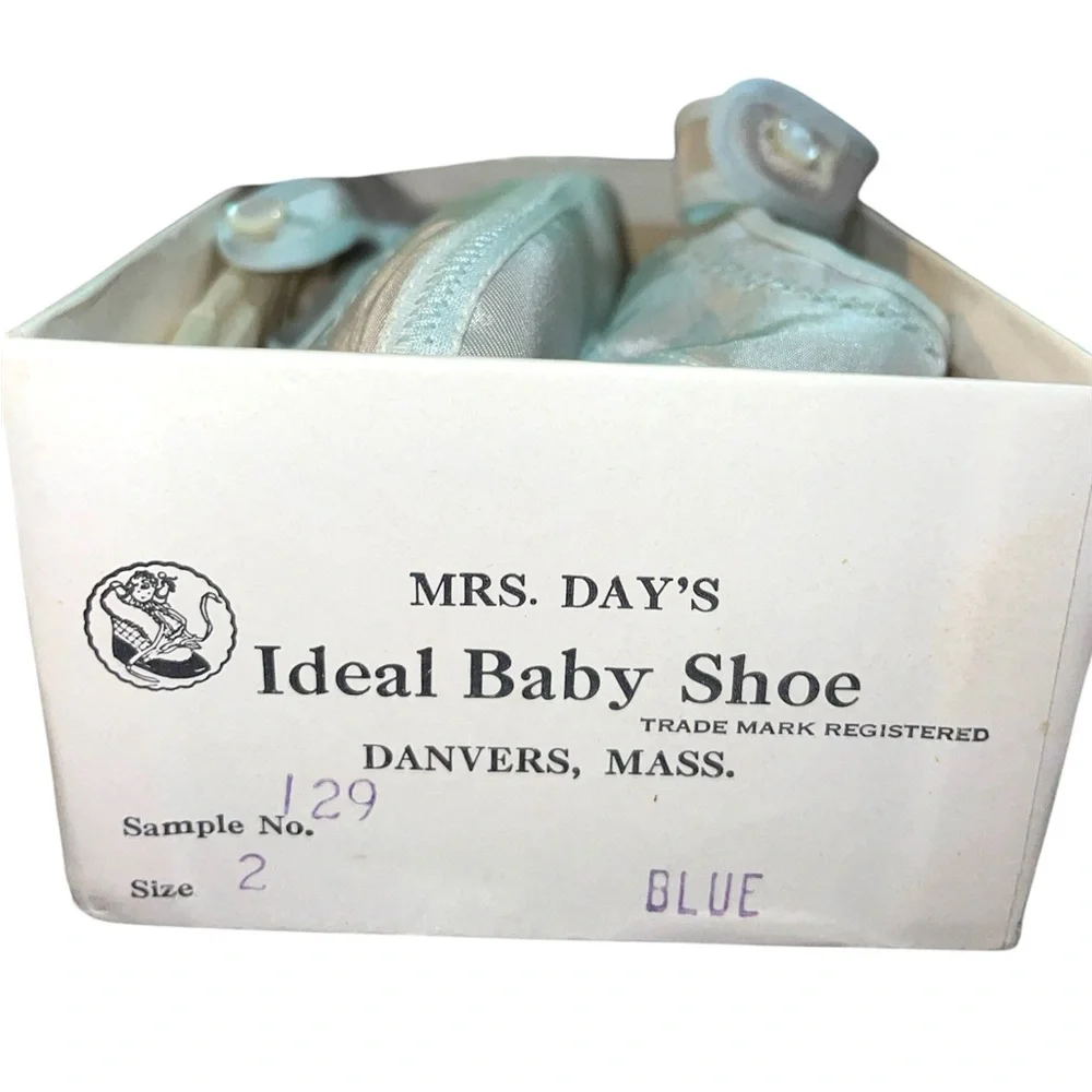 Vintage Mrs. Day’s Ideal Baby Shoes In Original Box- Blue